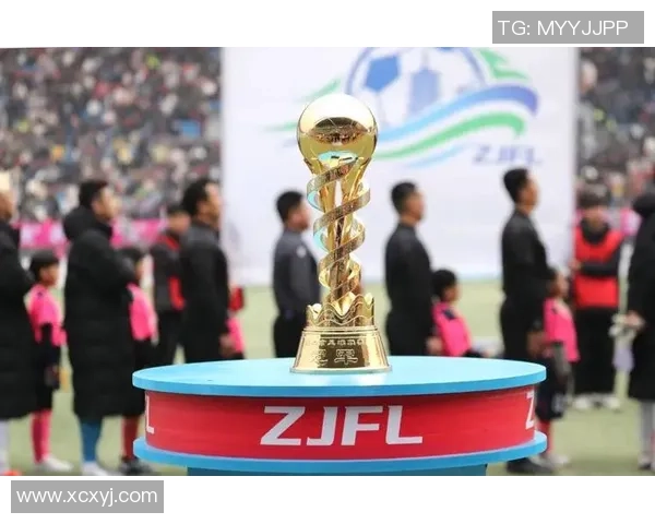 足球明星荣誉榜揭晓哪些球员曾获足球奖项的荣耀与成就